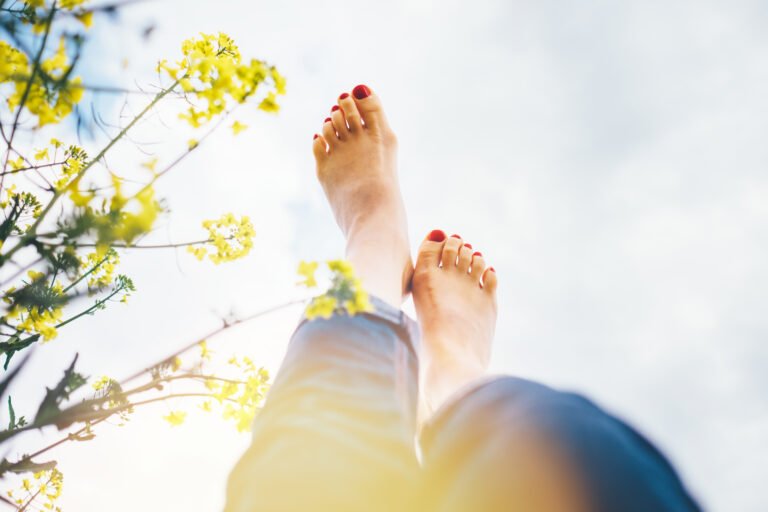 Voeten in de zomer. Kun je verbanden in de lente, Drs Leenarts.