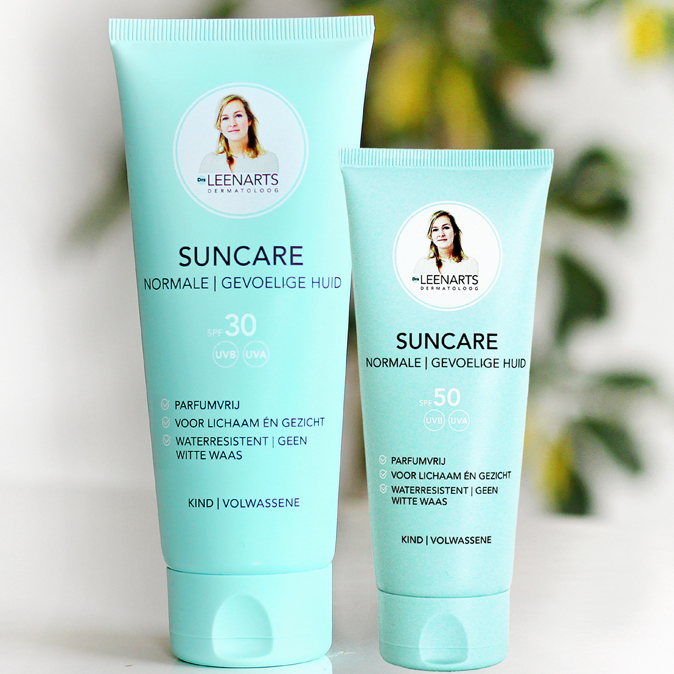 Drs Leenarts Suncare SPF30 en Suncare SPF50 weergegeven. Dit zijn zonnebrandcrèmes in een tube.