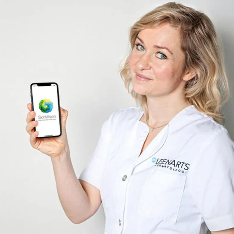 Samenwerking Skinvision met Etos en Marjolein Leenarts. Skinvision is een app om een huidcheck uit te voeren.